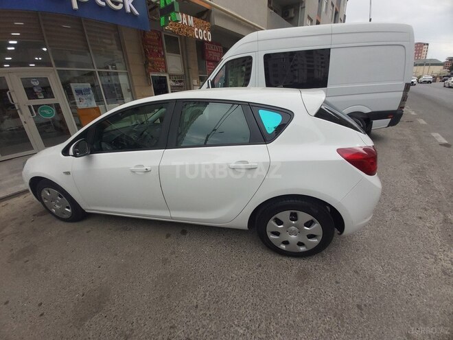 Opel Astra 2011, 194,000 km - 1.6 l - Bakı