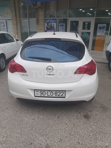 Opel Astra 2011, 194,000 km - 1.6 l - Bakı