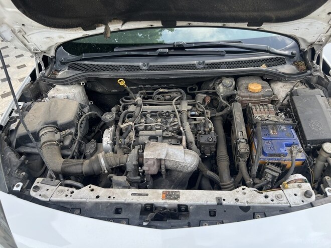 Opel Astra 2013, 400,000 km - 1.3 л - Ağstafa
