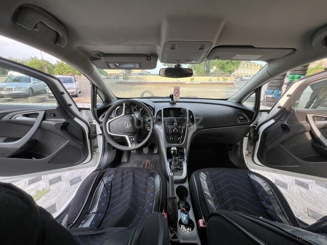 Opel Astra 2013, 400,000 km - 1.3 л - Ağstafa