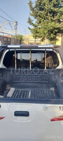 Mitsubishi L200 2007, 250,000 km - 2.5 l - Bakı