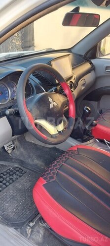 Mitsubishi L200 2007, 250,000 km - 2.5 l - Bakı