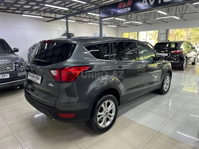 Ford Escape-6