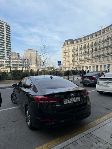Hyundai Elantra 2018, 111,045 km - 2.0 l - Bakı