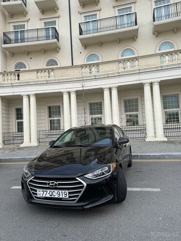 Hyundai Elantra 2018, 111,045 km - 2.0 l - Bakı
