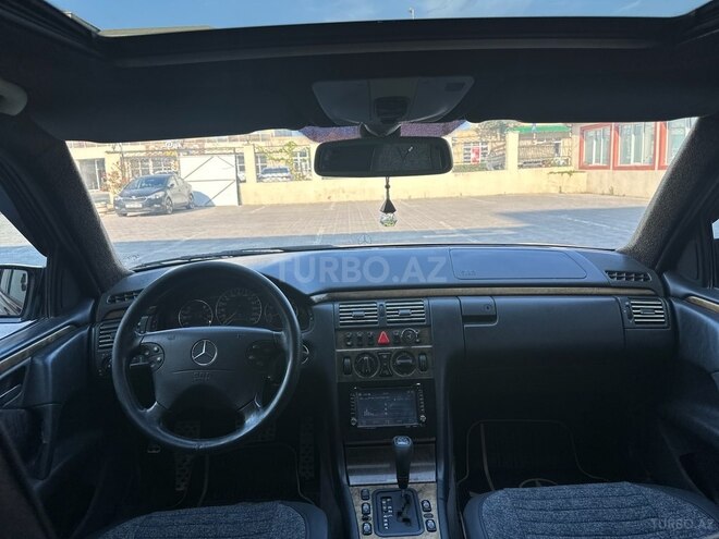 Mercedes E 200 2000, 254,778 km - 2.0 l - Bakı
