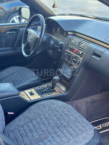 Mercedes E 200 2000, 254,778 km - 2.0 l - Bakı