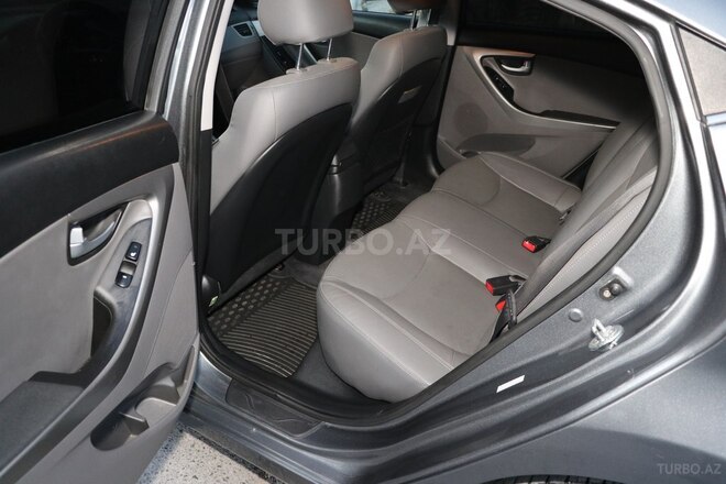 Hyundai Elantra 2015, 161,000 km - 1.8 l - Şəki