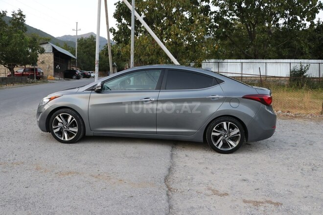 Hyundai Elantra 2015, 161,000 km - 1.8 l - Şəki
