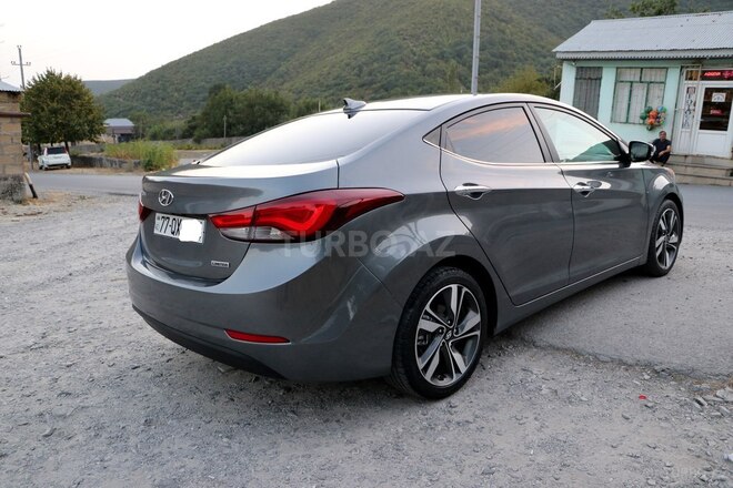Hyundai Elantra 2015, 161,000 km - 1.8 l - Şəki