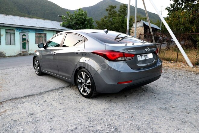 Hyundai Elantra 2015, 161,000 km - 1.8 l - Şəki