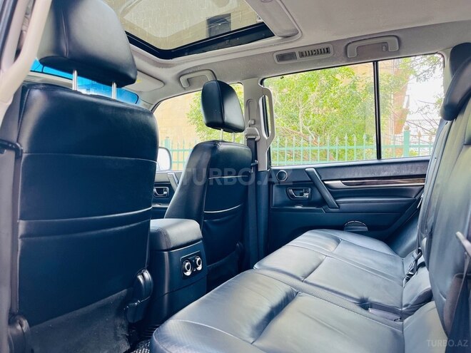 Mitsubishi Pajero 2011, 144,000 km - 3.5 l - Bakı