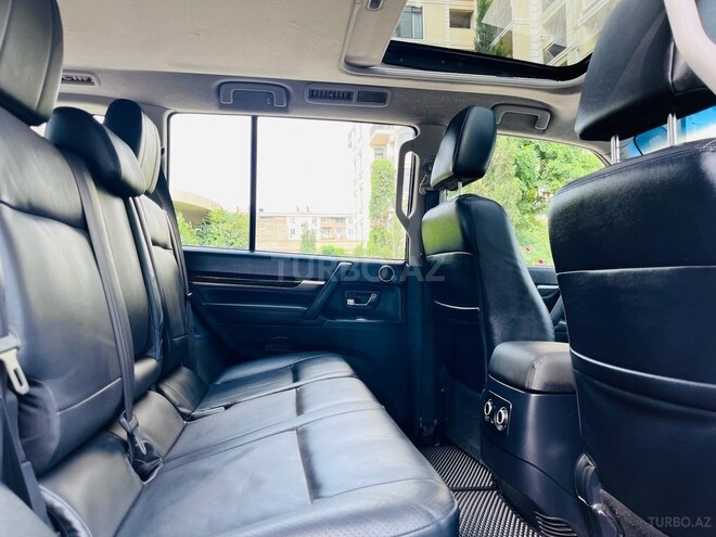 Mitsubishi Pajero 2011, 144,000 km - 3.5 l - Bakı