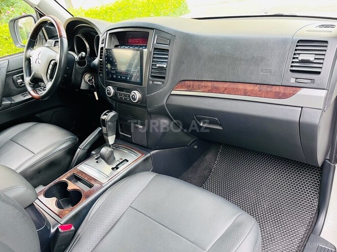 Mitsubishi Pajero 2011, 144,000 km - 3.5 l - Bakı