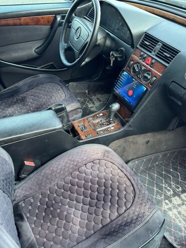 Mercedes C 220 1999, 313,250 km - 2.2 l - Bakı