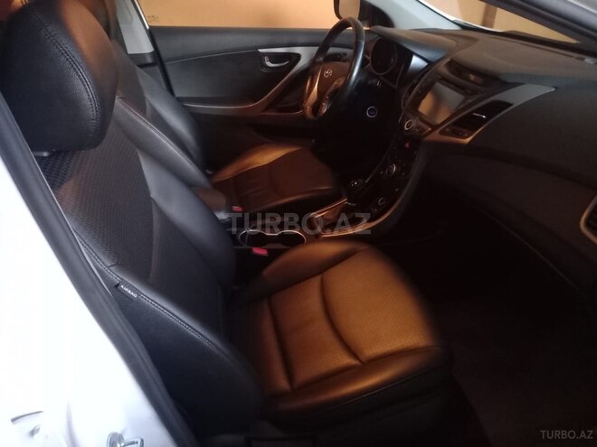 Hyundai Avante 2015, 280,000 km - 1.6 л - Bakı