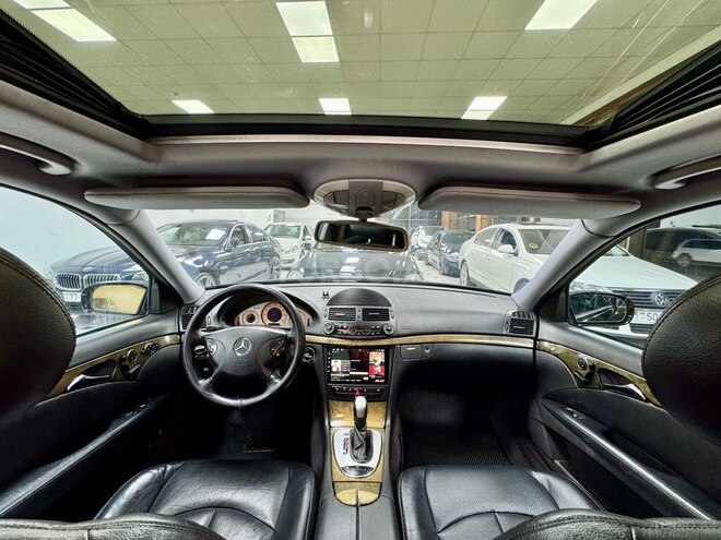 Mercedes E 320 2002, 237,000 km - 3.2 l - Bakı