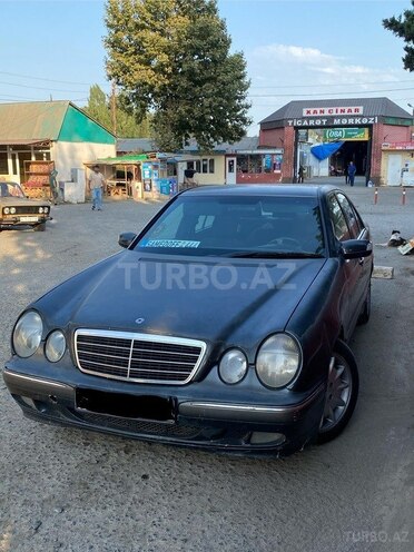 Mercedes E 220 1999, 119,000 km - 2.2 л - Bakı