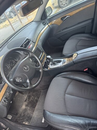 Mercedes E 220 2006, 245,000 km - 2.2 л - Bakı