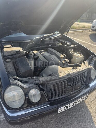 Mercedes E 240 1998, 198,000 km - 2.4 l - Bakı