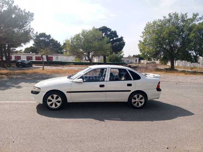 Opel Vectra 1997, 320,437 km - 1.8 l - Sumqayıt