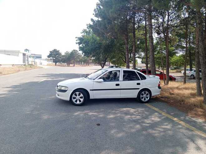 Opel Vectra 1997, 320,437 km - 1.8 l - Sumqayıt