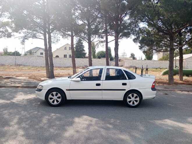 Opel Vectra 1997, 320,437 km - 1.8 l - Sumqayıt