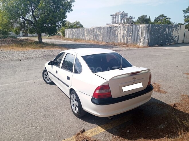 Opel Vectra 1997, 320,437 km - 1.8 l - Sumqayıt