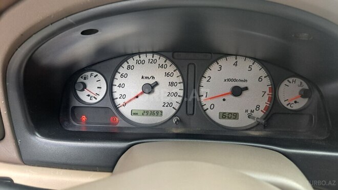 Nissan Sunny 2005, 293,000 km - 1.6 l - Gəncə
