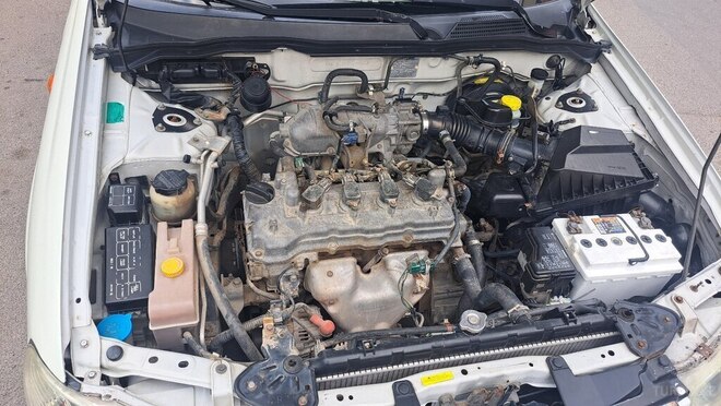 Nissan Sunny 2005, 293,000 km - 1.6 l - Gəncə