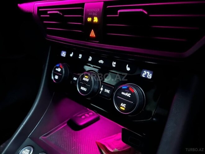 Volkswagen Jetta 2019, 120,000 km - 2.0 l - Bakı