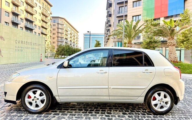 Toyota Corolla 2005, 192,405 km - 1.4 l - Bakı