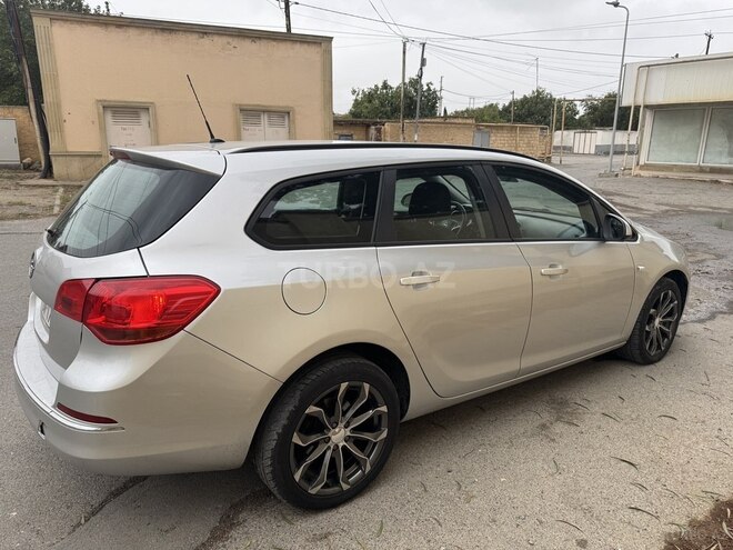 Opel Astra 2013, 175,000 km - 1.4 l - Bakı