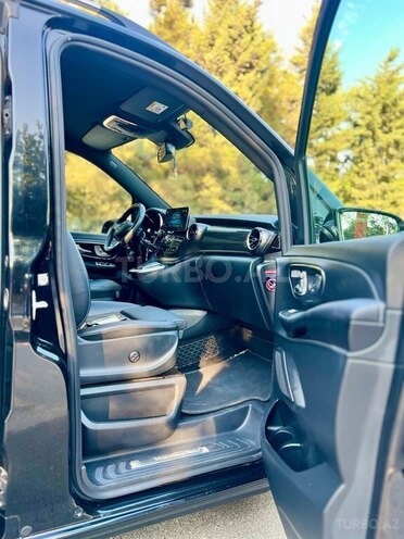 Mercedes V 250 2023, 28,700 km - 2.2 l - Bakı