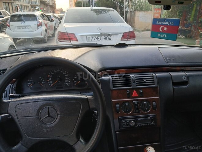 Mercedes E 230 1995, 501,020 km - 2.3 l - Bakı