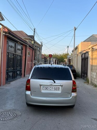Toyota Corolla 2006, 215,000 km - 1.4 l - Bakı