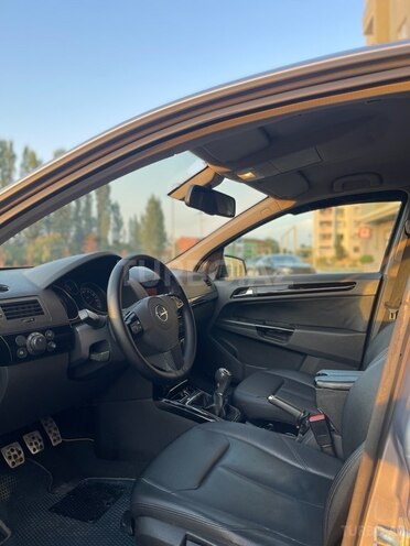 Opel Astra 2005, 260,000 km - 1.4 l - Lənkəran