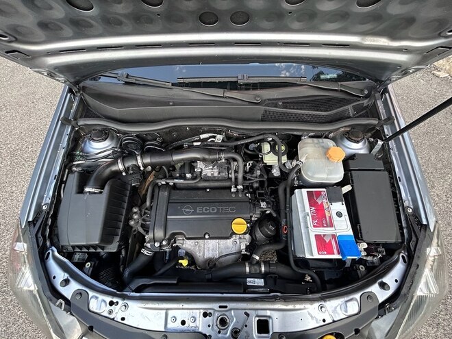 Opel Astra 2005, 175,000 km - 1.4 л - Bakı