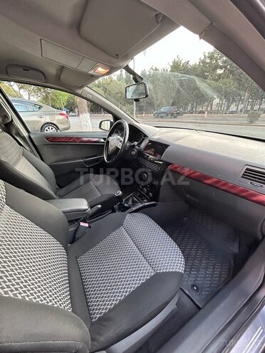 Opel Astra 2005, 175,000 km - 1.4 л - Bakı