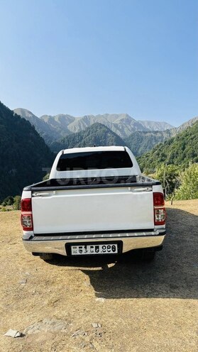 Toyota Hilux 2013, 305,000 km - 2.5 l - Bakı