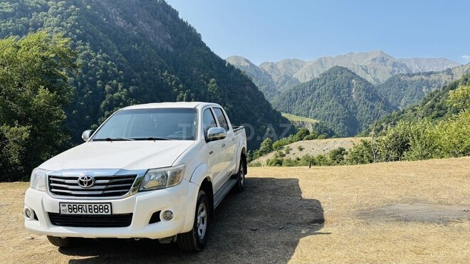 Toyota Hilux 2013, 305,000 km - 2.5 l - Bakı
