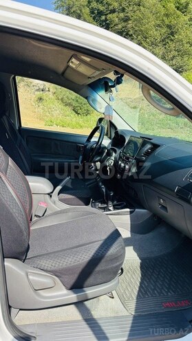 Toyota Hilux 2013, 305,000 km - 2.5 l - Bakı