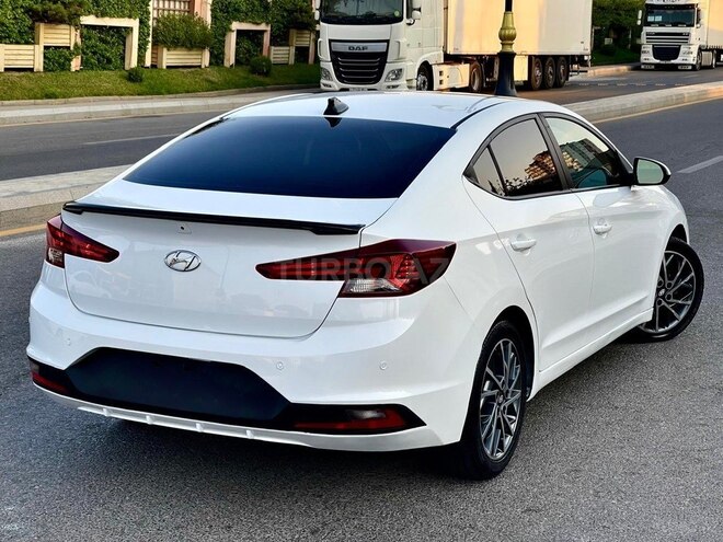 Hyundai Elantra 2019, 76,000 km - 2.0 l - Bakı