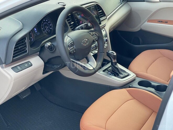 Hyundai Elantra 2019, 76,000 km - 2.0 l - Bakı