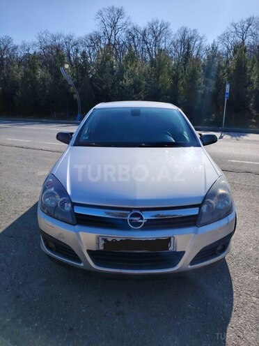 Opel Astra 2006, 300,000 km - 1.8 l - Qusar