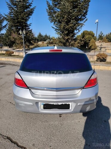 Opel Astra 2006, 300,000 km - 1.8 l - Qusar