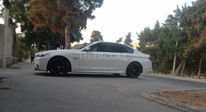 BMW 520 2015, 182,800 km - 2.0 l - Bakı