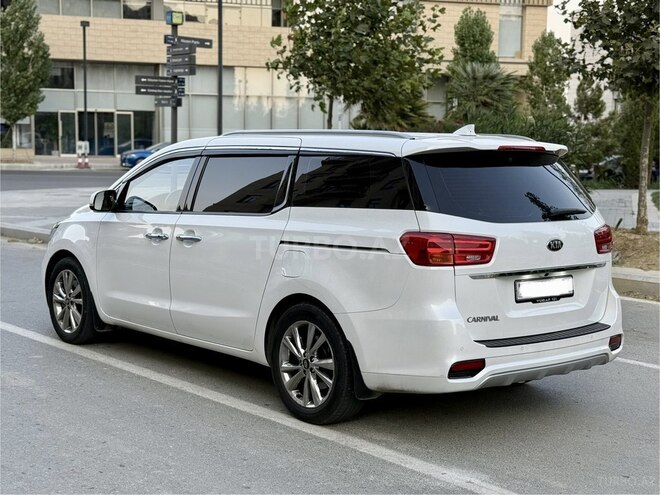 Kia Carnival 2019, 224,000 km - 2.2 l - Bakı
