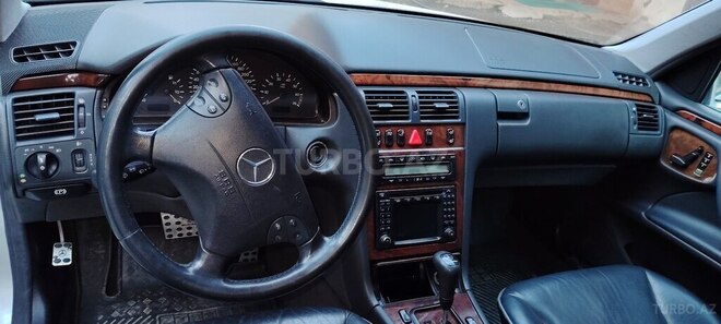 Mercedes E 240 2001, 320,000 km - 2.4 l - Şəmkir