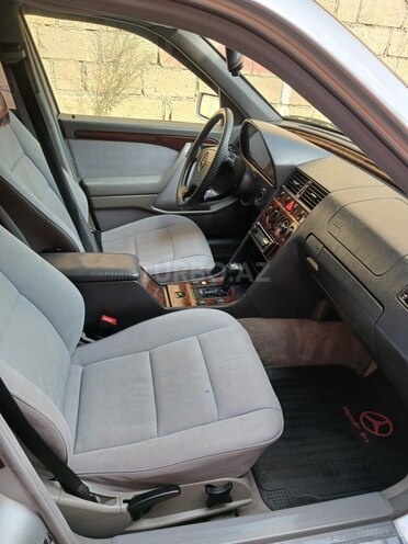 Mercedes C 200 1996, 301,000 km - 2.0 l - Xırdalan